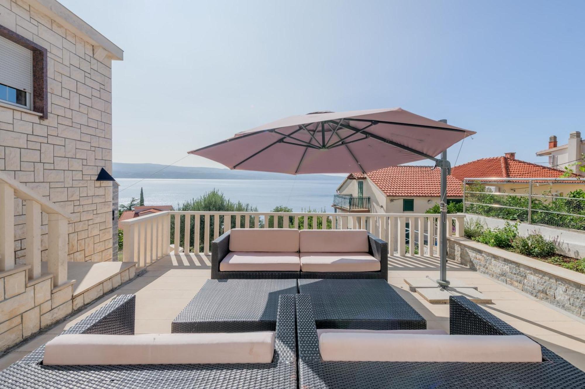 Apartments With Pool Vrdoljak Omiš Zimmer foto
