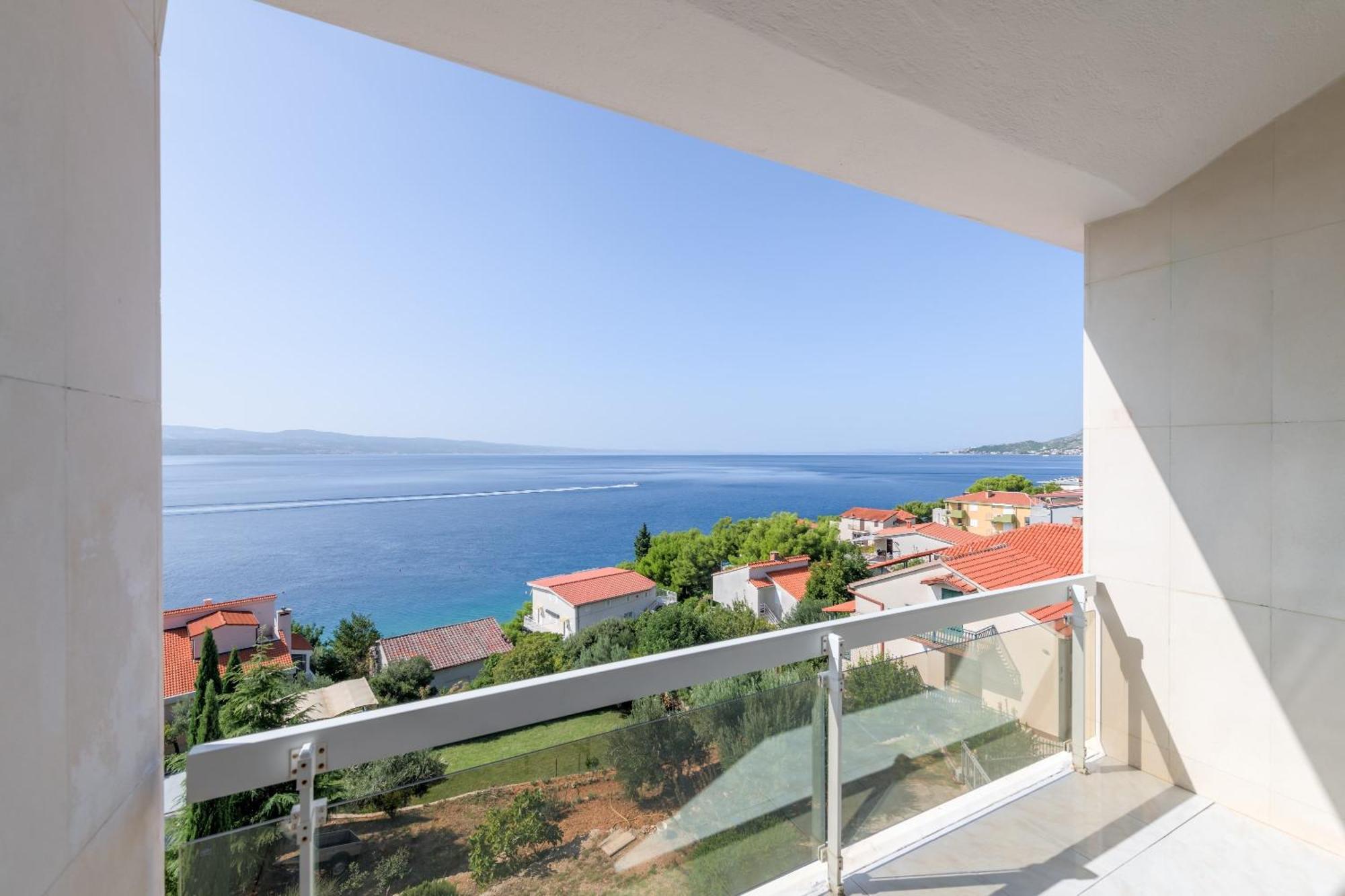 Apartments With Pool Vrdoljak Omiš Zimmer foto