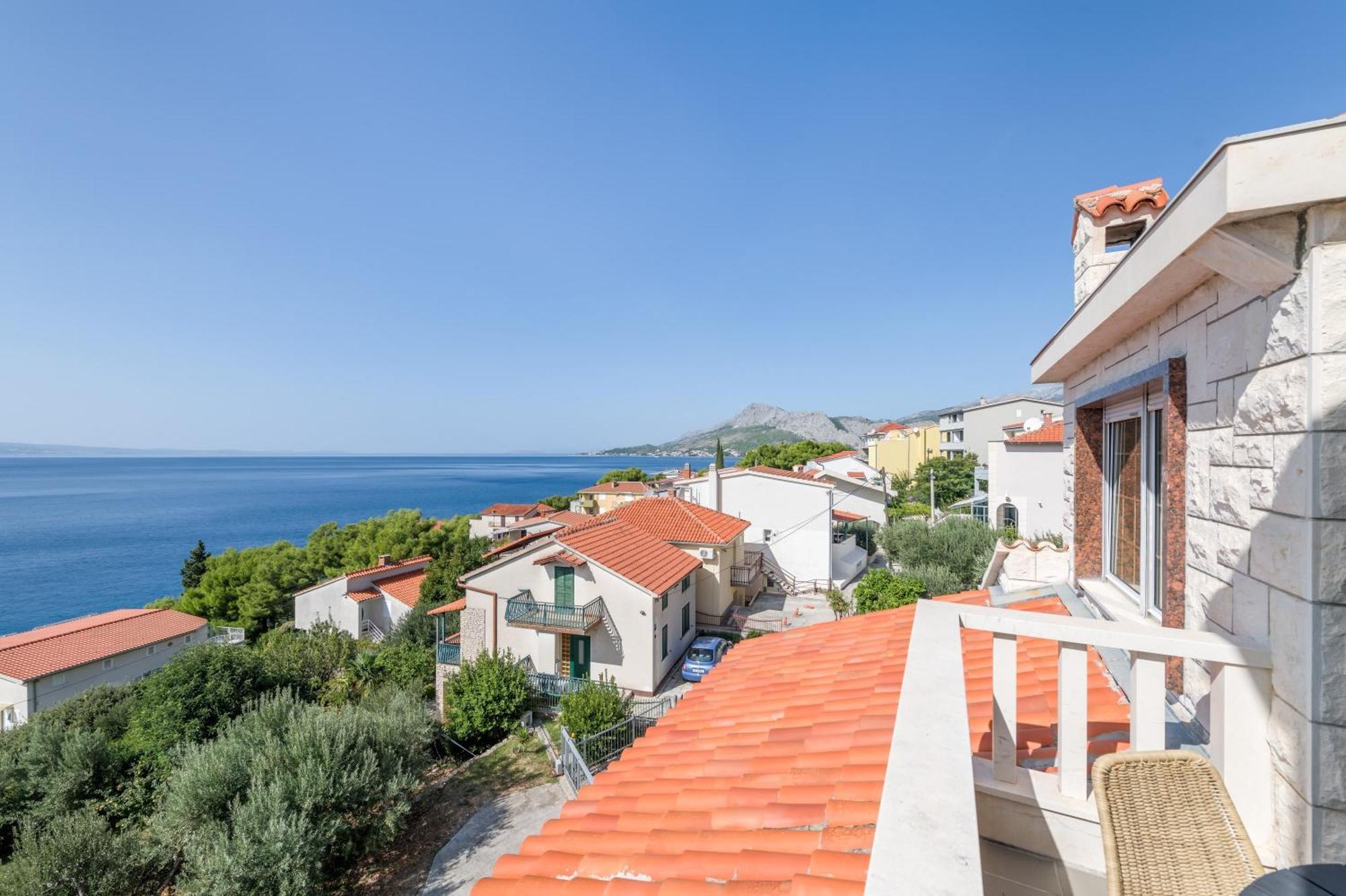 Apartments With Pool Vrdoljak Omiš Zimmer foto